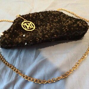 Badgley Mischka Sequin Crossbody Purse with Detachable Gold Tone Chain Strap 🖤🩷